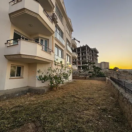 Girne Lords Palace Yaninda Muhtesem Deniz Manzara 公寓