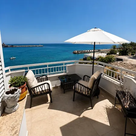 Girne Lords Palace Yaninda Muhtesem Deniz Manzara 公寓